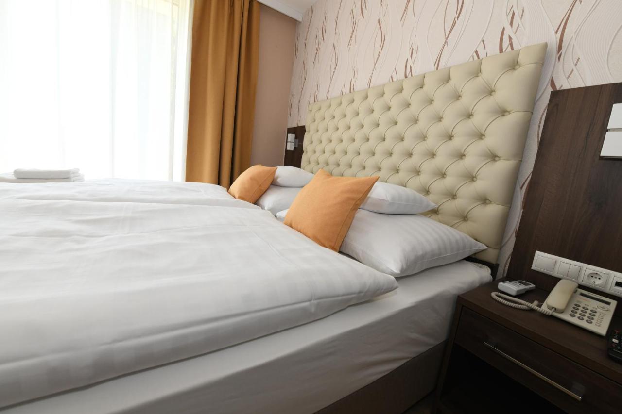 Jade Hotel-Ezüsthíd Hotel Veszprém Kültér fotó