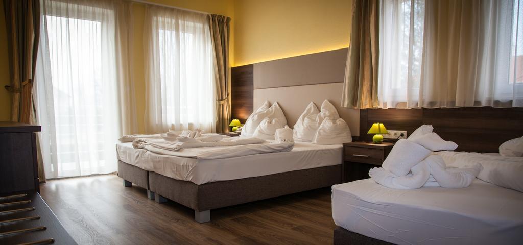 Jade Hotel-Ezüsthíd Hotel Veszprém Kültér fotó