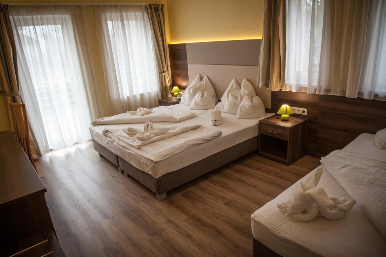 Jade Hotel-Ezüsthíd Hotel Veszprém Kültér fotó