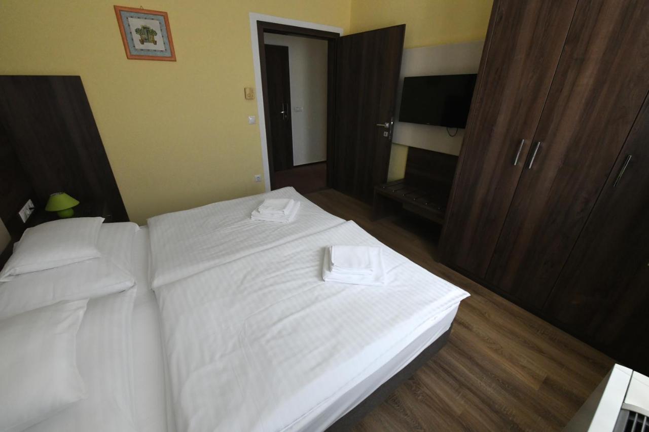 Jade Hotel-Ezüsthíd Hotel Veszprém Kültér fotó