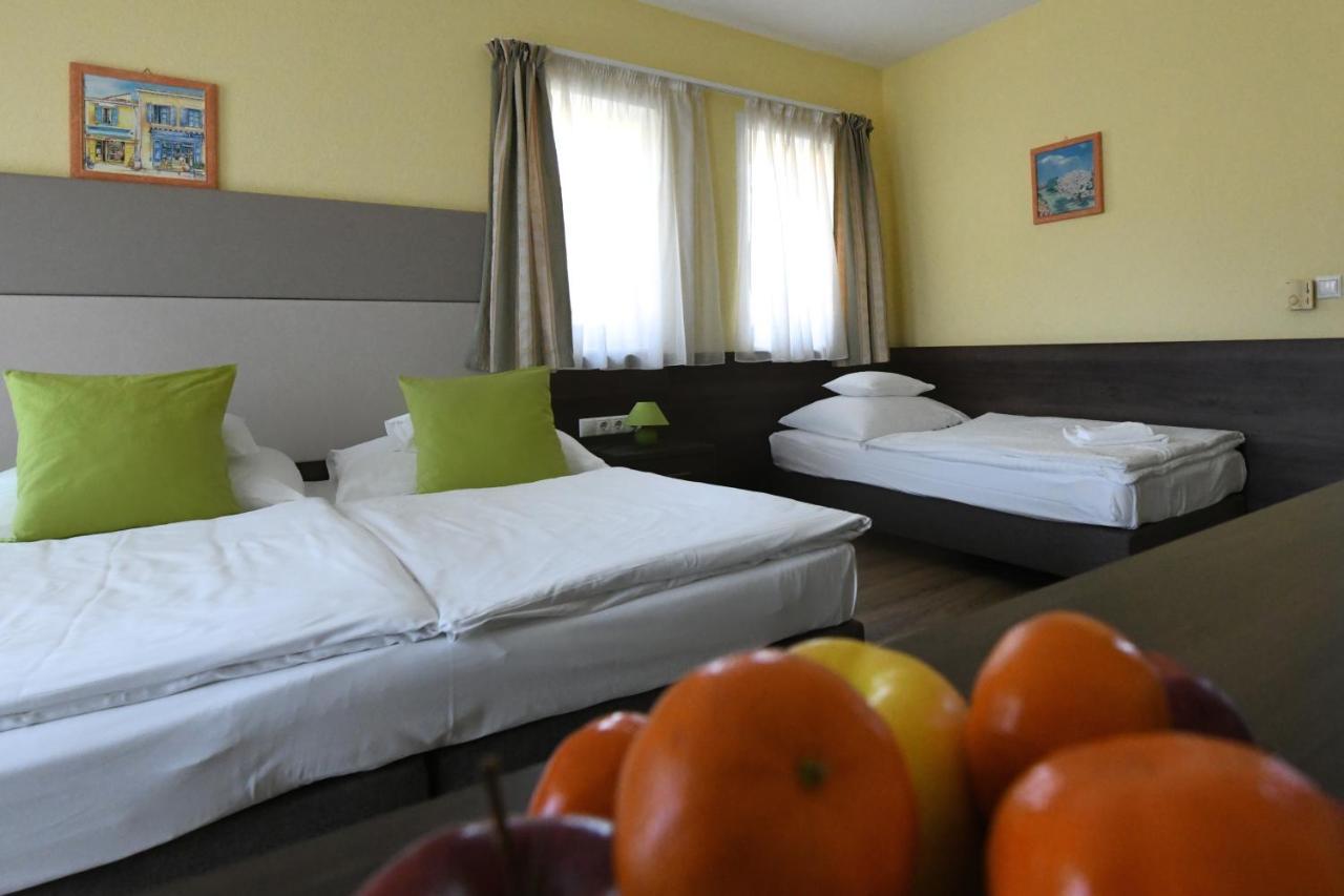 Jade Hotel-Ezüsthíd Hotel Veszprém Kültér fotó