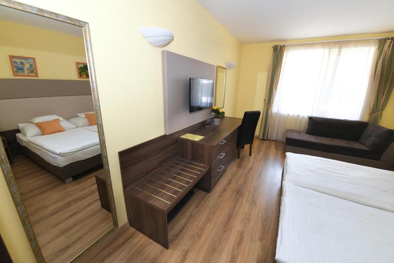 Jade Hotel-Ezüsthíd Hotel Veszprém Kültér fotó