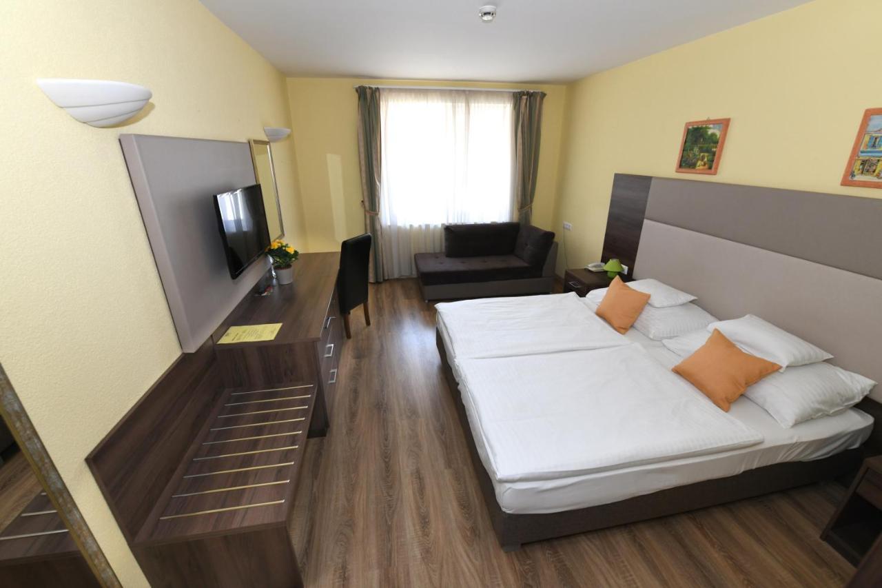 Jade Hotel-Ezüsthíd Hotel Veszprém Kültér fotó