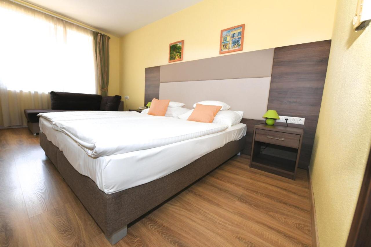 Jade Hotel-Ezüsthíd Hotel Veszprém Kültér fotó